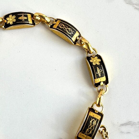 Vintage Damascene Bracelet, Black and Gold Link, 6.5 Inch Dainty Spanish Jewelry - Picture 2 of 5